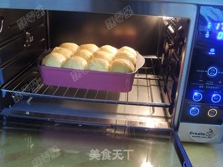 葡萄干小餐包的做法步骤:14
