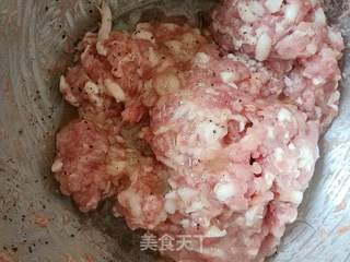 黑椒脆皮肠的做法步骤:3
