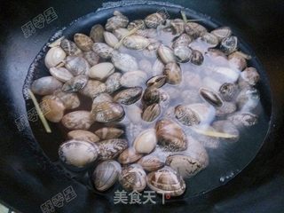 香炒蛤蜊的做法步骤:5
