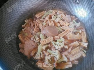 花菜肉片炖腐竹的做法步骤:13