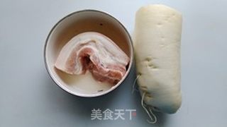 萝卜炖肉的做法步骤：1