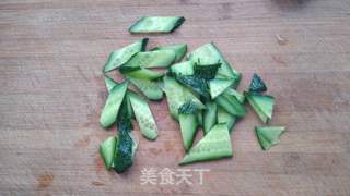 青瓜虾仁面的做法步骤:3