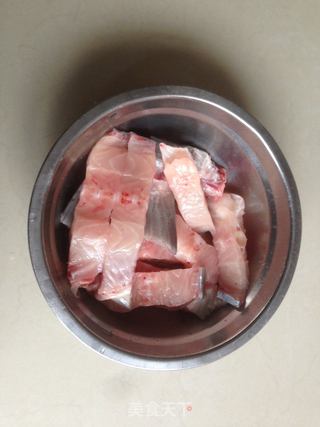 #脆肉鲩鱼骨焖鸡的做法图解3