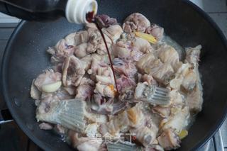 #脆肉鲩鱼骨焖鸡的做法图解10