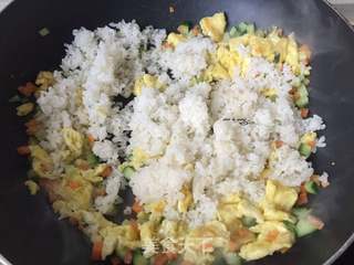 营养炒饭的做法步骤:8