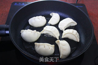 #年夜饭饺子，冰花煎饺的做法图解3