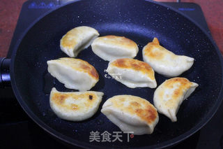 年夜饭饺子,冰花煎饺的做法步骤:5