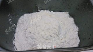 芝麻红糖三角包的做法步骤:3