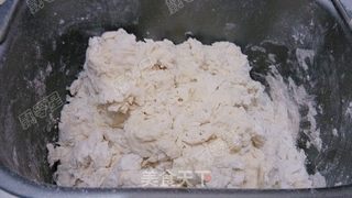 芝麻红糖三角包的做法步骤:4