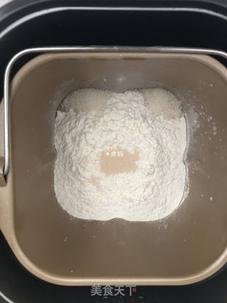 蜜汁叉烧包的做法步骤:2