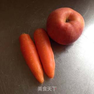 胡萝卜苹果汁的做法步骤：1