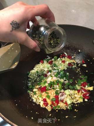 麻辣海鲜锅的做法步骤:13
