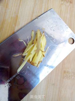 手撕包菜回锅肉的做法步骤:2