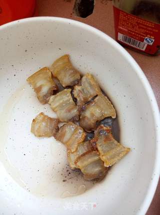 手撕包菜回锅肉的做法步骤:3