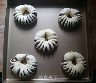 豆沙花面包的做法步骤:14