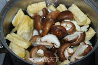 菌菇彩蔬丸子汤的做法步骤：5
