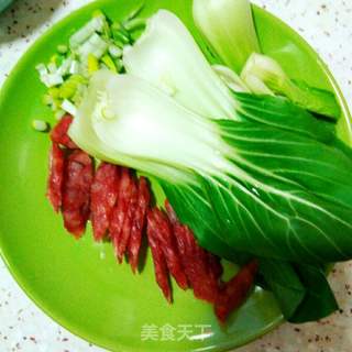 腊肠煲仔饭的做法步骤:3