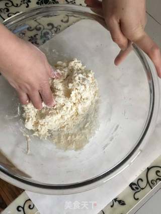 薄如蝉翼的春饼的做法步骤：1
