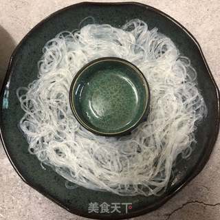 蒜蓉粉丝蒸虾的做法步骤:6