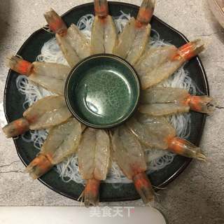 蒜蓉粉丝蒸虾的做法步骤:7