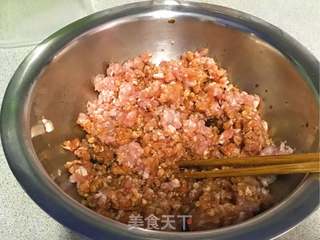韭菜猪肉馅饺子的做法步骤:3