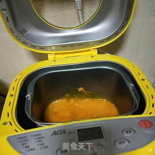 红豆沙南瓜包的做法步骤:3