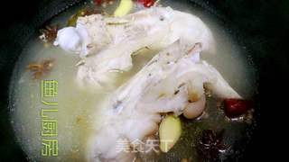 优雅招财猪手──“鱼儿厨房”私房菜的做法步骤：5