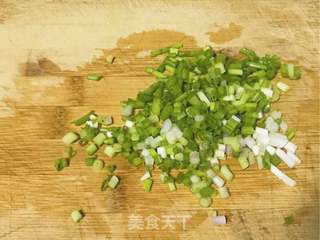三油儿炒饭的做法步骤:2
