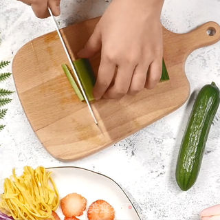    九阳知食 | 七彩越南春卷的做法步骤：1