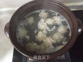 木耳口蘑肉丸汤的做法步骤:7