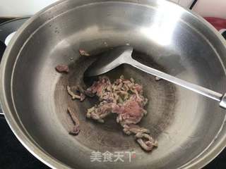 辣白菜炖豆腐的做法步骤：2