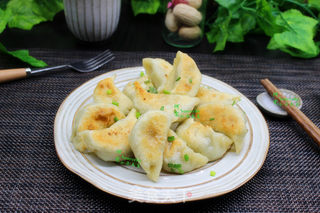 生煎饺子的做法步骤:8
