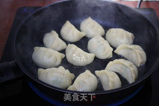 生煎饺子的做法步骤:5
