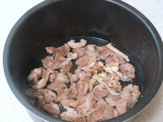美味下饭菜【牛肉咖喱锅】的做法步骤:4