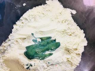 汉堡马卡龙的做法步骤:4