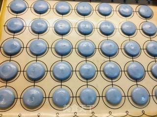 汉堡马卡龙的做法步骤:13