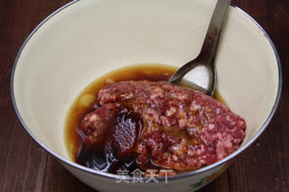 不用擀皮的牛肉馅饼的做法步骤:6