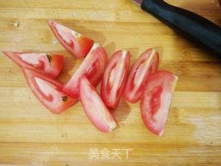 番茄滚鲫鱼汤的做法步骤:3