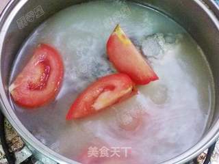 番茄滚鲫鱼汤的做法步骤:9