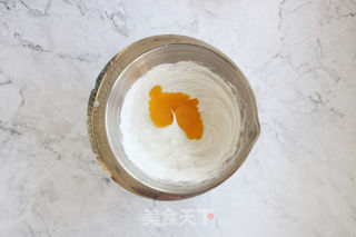 一杯子装满蓝莓的香甜的做法步骤:4