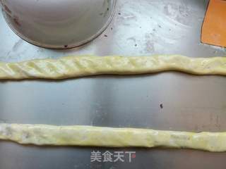 发面豆沙盘龙饼的做法步骤:9
