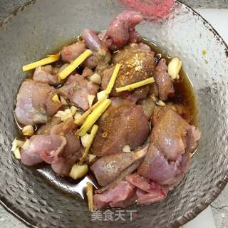 干锅田鸡的做法步骤:3