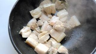 可乐冰糖红烧肉的做法步骤:6