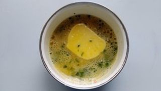 葱花咸味鸡蛋煎馒头的做法步骤:4