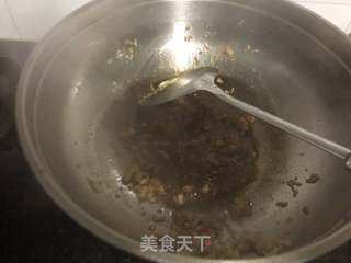 酱油炒饭的做法步骤：2