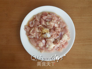 辣子鸡丁的做法步骤:4