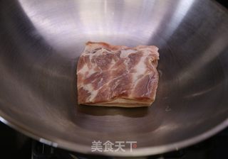 步步高升万字扣肉的做法步骤:3
