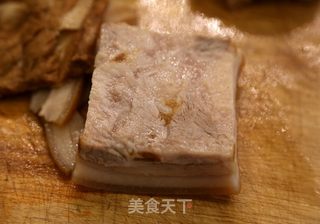 步步高升万字扣肉的做法步骤:5