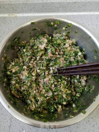 韭菜鲜肉饺子的做法步骤:7