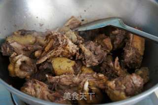 小鸡炖蘑菇的做法步骤:5
